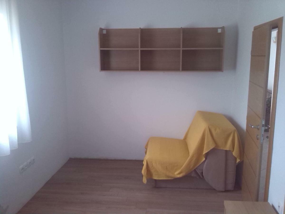 Apartmani Luna Novalja Eksteriør bilde